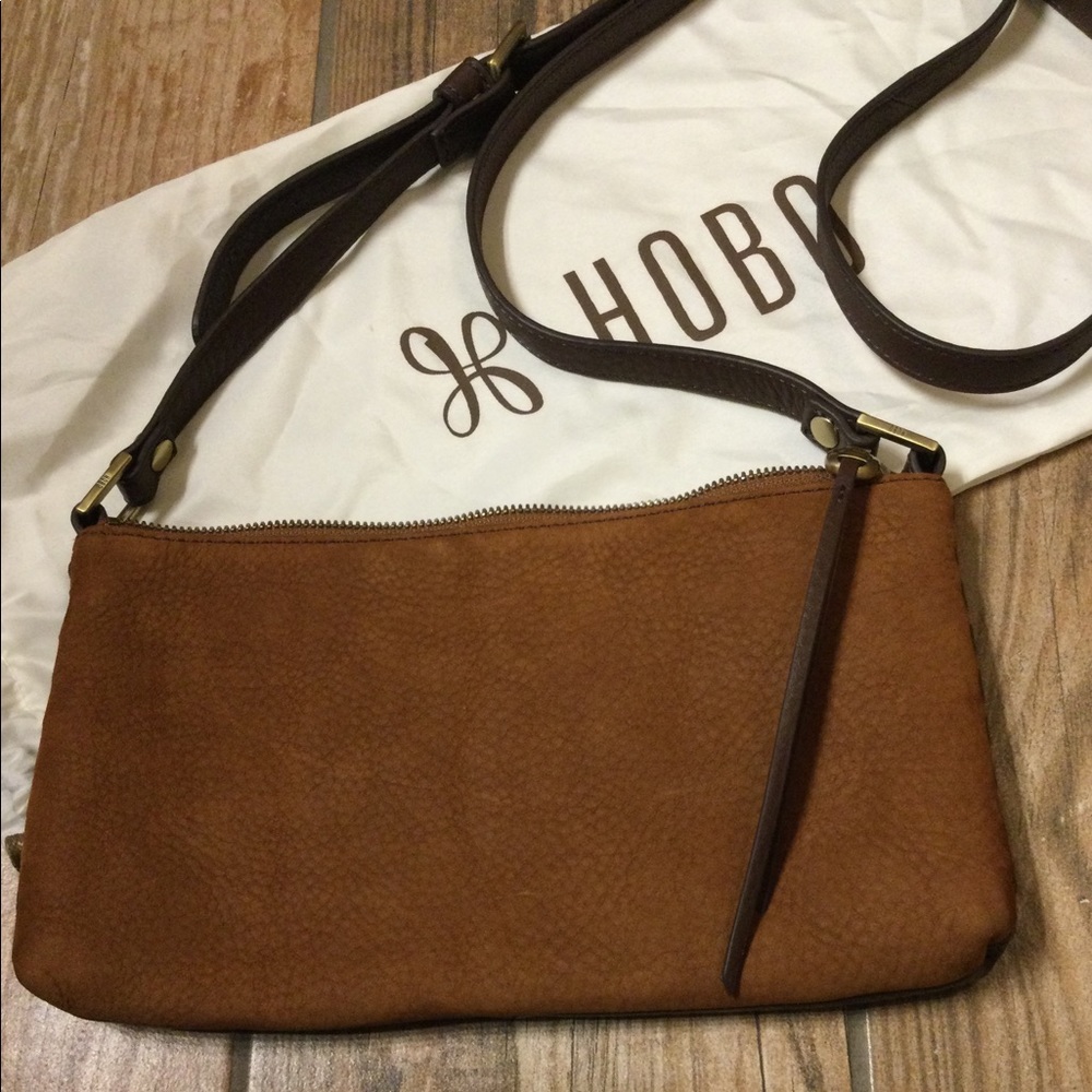 HOBO brand leather crossbody bag w/ adjustable shoulder strap - new WITHOUT tags